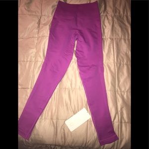 Lululemon Leggings Zone in Tight NWT size 6